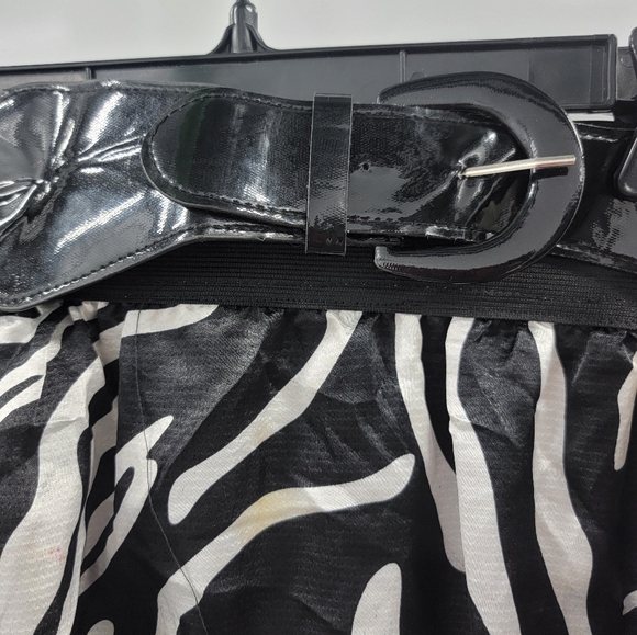 Zebra Belt peplum Skirt - Picture 5 of 5